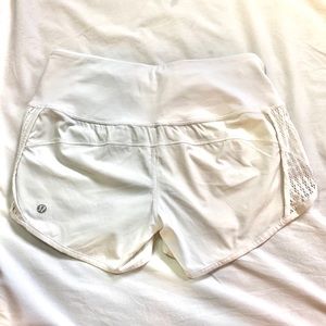SOLD ❤️Lululemon Athletica Crocheted Running Short